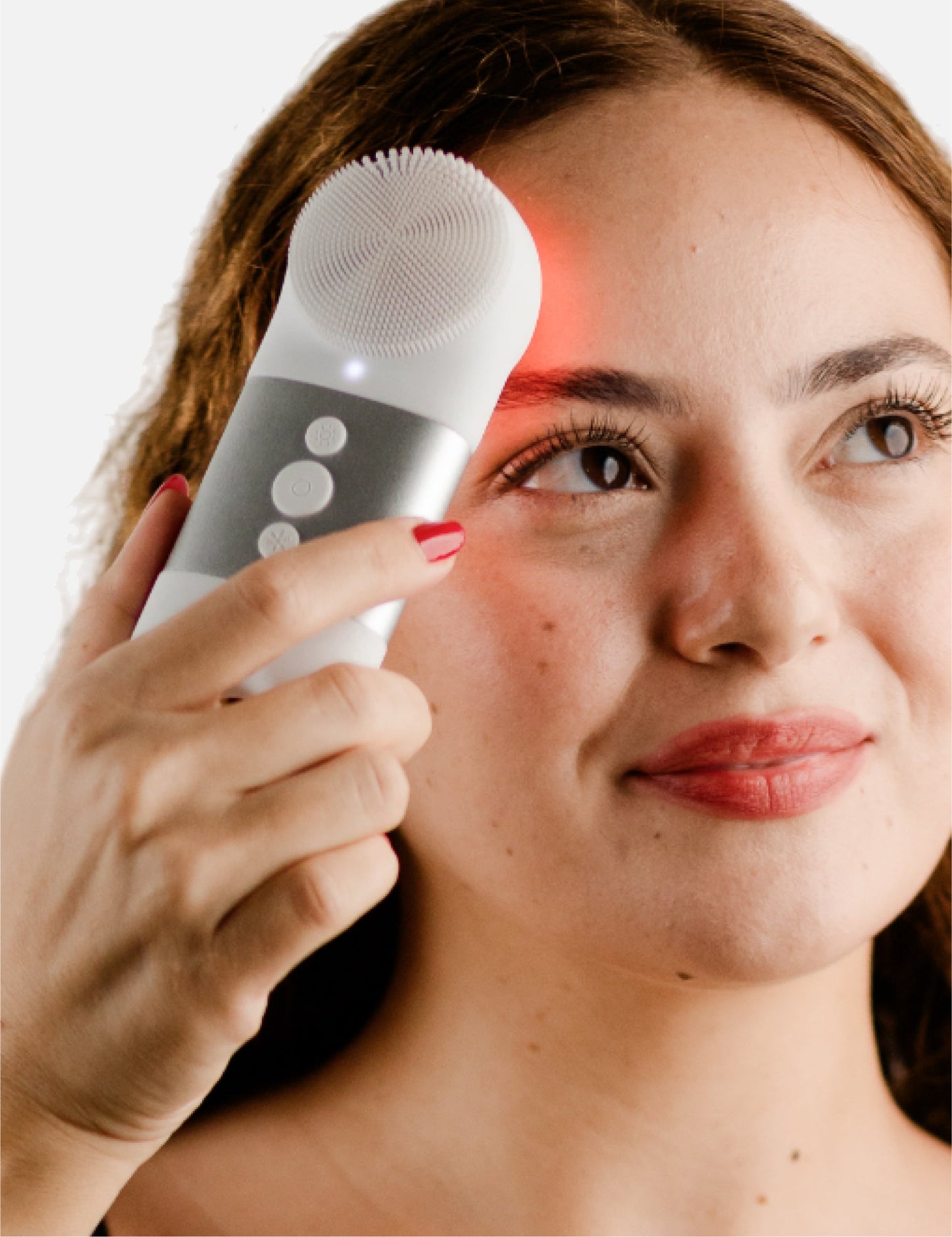 Nettoyez, Lissez et Régénérez votre peau avec FaceNova™